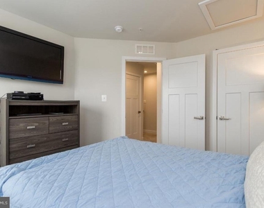 10605 Brewerton Lane - Photo Thumbnail 16