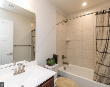 10605 Brewerton Lane - Photo Thumbnail 20