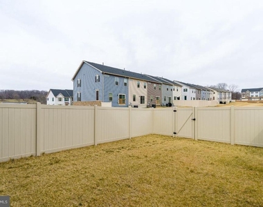 10605 Brewerton Lane - Photo Thumbnail 26