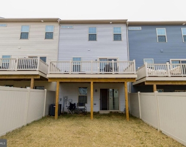 10605 Brewerton Lane - Photo Thumbnail 25