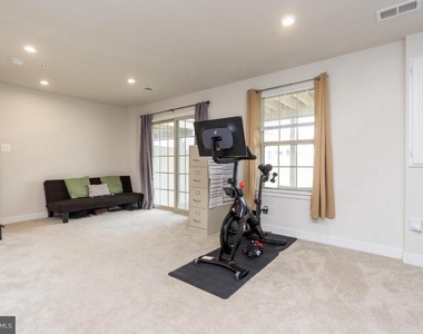 10605 Brewerton Lane - Photo Thumbnail 8