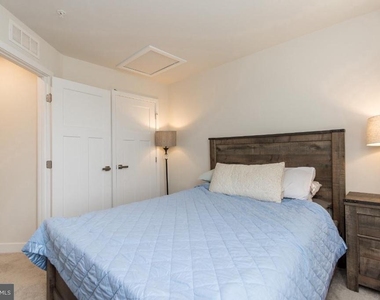 10605 Brewerton Lane - Photo Thumbnail 15