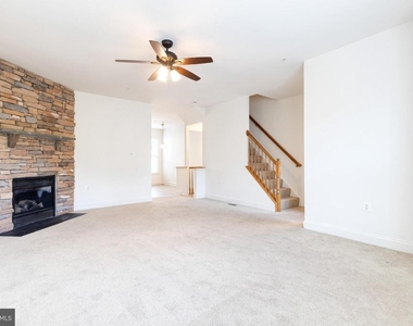 4322 Vintage Ivy Lane - Photo Thumbnail 7