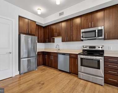 3801 Georgia Avenue Nw - Photo Thumbnail 2