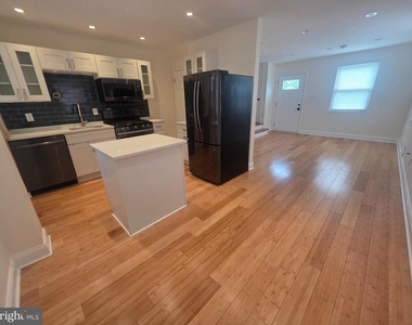636 Burns Street Se - Photo Thumbnail 7