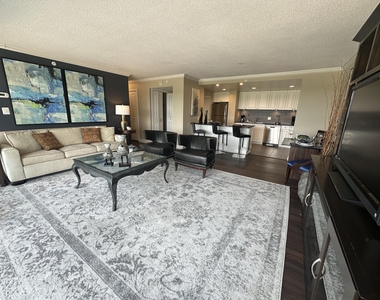 555 S Old Woodward Avenue - Photo Thumbnail 12