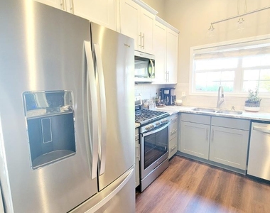 4640 Centrebrook Circle - Photo Thumbnail 4