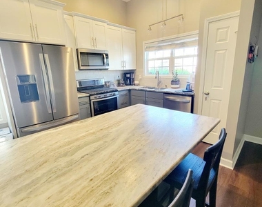 4640 Centrebrook Circle - Photo Thumbnail 5