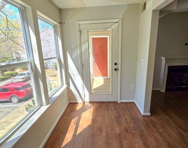 1300 Hillbrow Lane - Photo Thumbnail 15