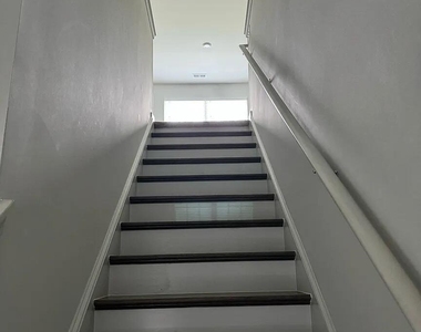 244 Suhani Lane - Photo Thumbnail 8