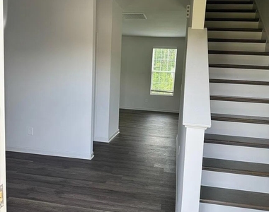 244 Suhani Lane - Photo Thumbnail 6