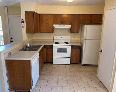 11906 Alpheus Ave - Photo Thumbnail 4