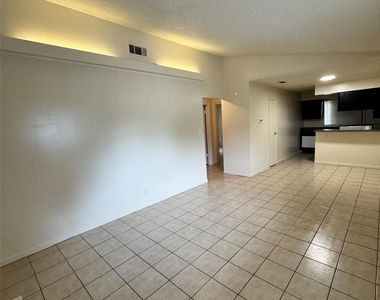 1626 Royal Hill Dr - Photo Thumbnail 13