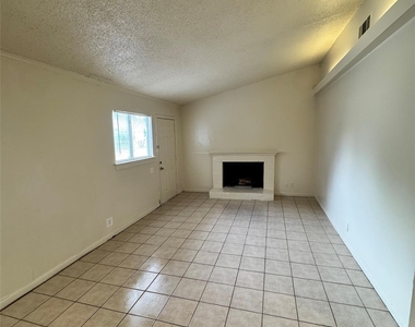 1626 Royal Hill Dr - Photo Thumbnail 12