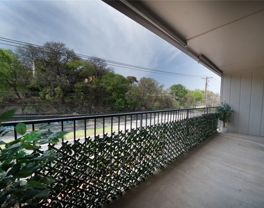500 E Riverside Dr - Photo Thumbnail 25