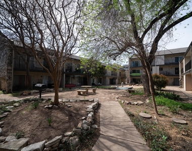 500 E Riverside Dr - Photo Thumbnail 34