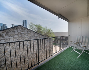 500 E Riverside Dr - Photo Thumbnail 29