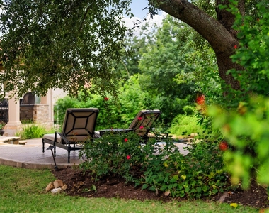 308 Golden Bear Dr - Photo Thumbnail 3