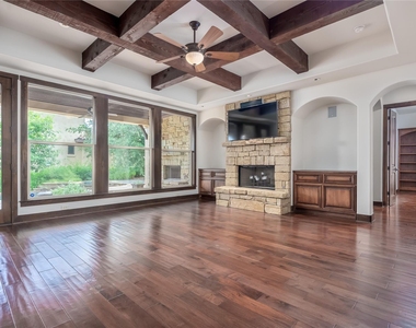 308 Golden Bear Dr - Photo Thumbnail 17