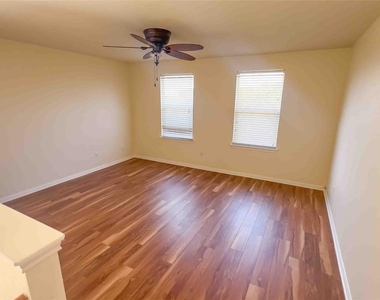 709 Rusk Rd - Photo Thumbnail 9