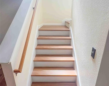 709 Rusk Rd - Photo Thumbnail 8