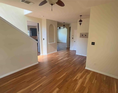 709 Rusk Rd - Photo Thumbnail 5