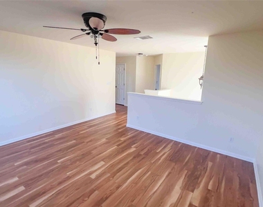 709 Rusk Rd - Photo Thumbnail 10