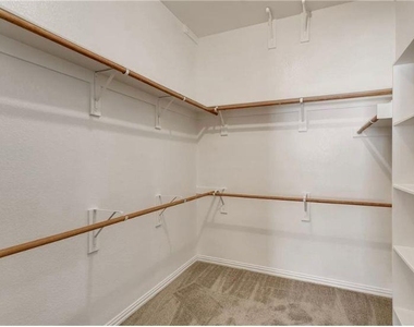 108 Wallin Farms Dr - Photo Thumbnail 17