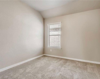 108 Wallin Farms Dr - Photo Thumbnail 19