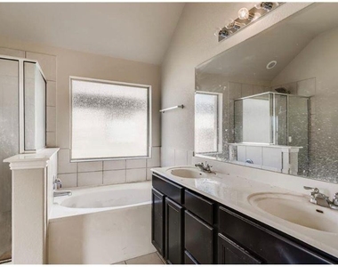 108 Wallin Farms Dr - Photo Thumbnail 18