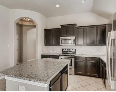 108 Wallin Farms Dr - Photo Thumbnail 9