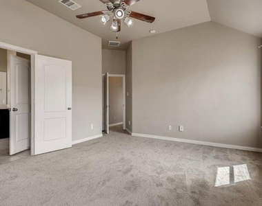 108 Wallin Farms Dr - Photo Thumbnail 15