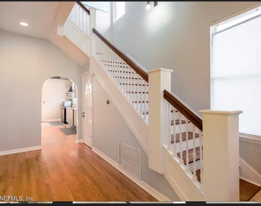 38 W 10th Street - Photo Thumbnail 4