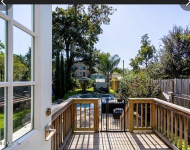 38 W 10th Street - Photo Thumbnail 20