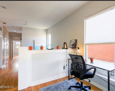38 W 10th Street - Photo Thumbnail 11