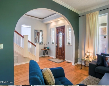 38 W 10th Street - Photo Thumbnail 5