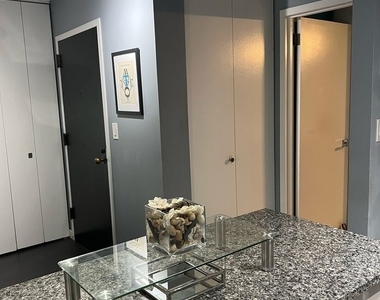 10 E Ontario Street - Photo Thumbnail 5