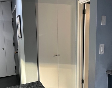 10 E Ontario Street - Photo Thumbnail 16