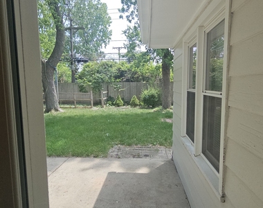 63 W Manchester Drive - Photo Thumbnail 7