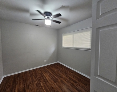 63 W Manchester Drive - Photo Thumbnail 8