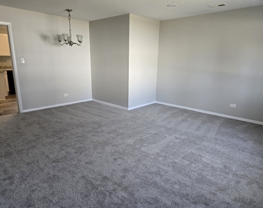 63 W Manchester Drive - Photo Thumbnail 2