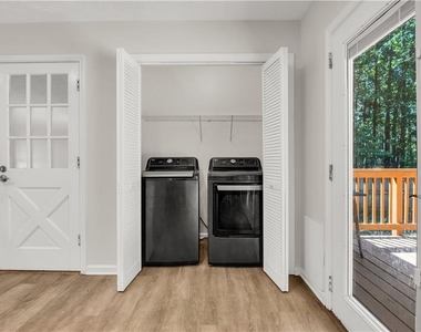 5722 Port Drive - Photo Thumbnail 16