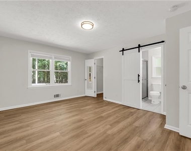 5722 Port Drive - Photo Thumbnail 1