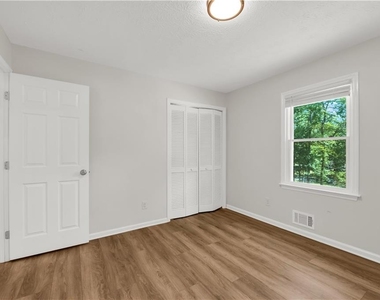 5722 Port Drive - Photo Thumbnail 13