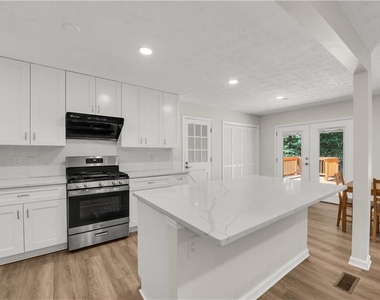 5722 Port Drive - Photo Thumbnail 19