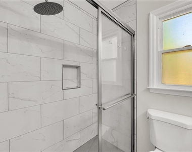 5722 Port Drive - Photo Thumbnail 6