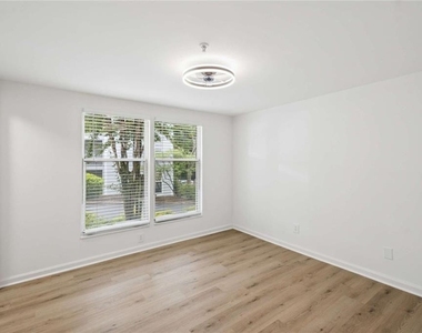 1466 Keys Crossing Drive Ne - Photo Thumbnail 20