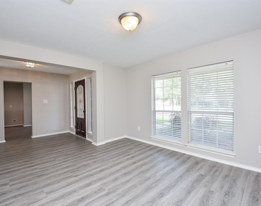 3935 Carters Lake Drive - Photo Thumbnail 9