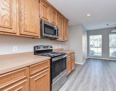 3935 Carters Lake Drive - Photo Thumbnail 7