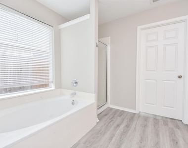 3935 Carters Lake Drive - Photo Thumbnail 14